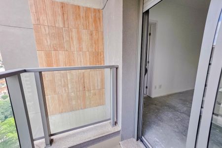 Apartamento à venda com 153m², 4 quartos e 3 vagas Apartamento à venda com 153m², 4 quartos e 3 vagasVaranda da Suíte 2