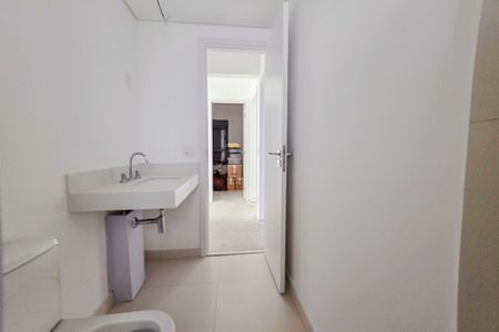 Apartamento à venda com 153m², 4 quartos e 3 vagas Apartamento à venda com 153m², 4 quartos e 3 vagasBanheiro da Suíte 2