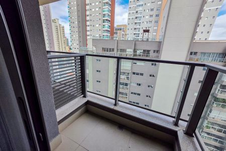 Apartamento à venda com 153m², 4 quartos e 3 vagas Apartamento à venda com 153m², 4 quartos e 3 vagasVaranda da Suíte 2