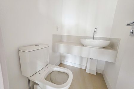 Apartamento à venda com 153m², 4 quartos e 3 vagas Apartamento à venda com 153m², 4 quartos e 3 vagasLavabo