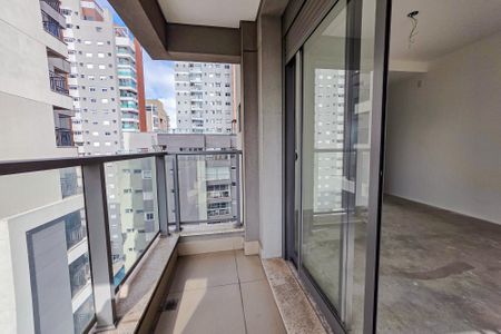 Apartamento à venda com 153m², 4 quartos e 3 vagas Apartamento à venda com 153m², 4 quartos e 3 vagasVaranda da Suíte 1