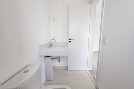 Apartamento à venda com 153m², 4 quartos e 3 vagas Apartamento à venda com 153m², 4 quartos e 3 vagasBanheiro da Suíte 2