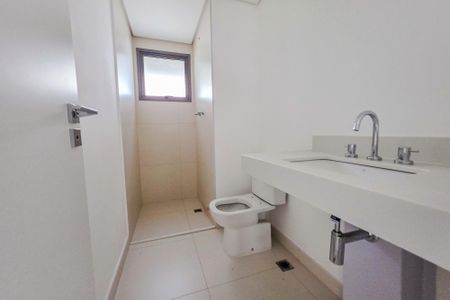 Apartamento à venda com 153m², 4 quartos e 3 vagas Apartamento à venda com 153m², 4 quartos e 3 vagasBanheiro da Suíte 2