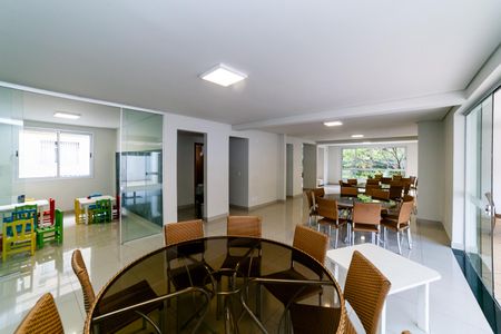 Apartamento à venda com 144m², 4 quartos e 4 vagas Apartamento à venda com 144m², 4 quartos e 4 vagasÁrea comum - Salão de festas
