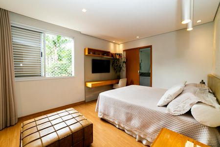 Apartamento à venda com 144m², 4 quartos e 4 vagas Apartamento à venda com 144m², 4 quartos e 4 vagasSuíte 1