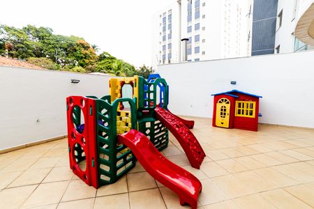 Apartamento à venda com 144m², 4 quartos e 4 vagas Apartamento à venda com 144m², 4 quartos e 4 vagasÁrea comum - Playground