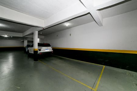 Apartamento à venda com 144m², 4 quartos e 4 vagas Apartamento à venda com 144m², 4 quartos e 4 vagasGaragem
