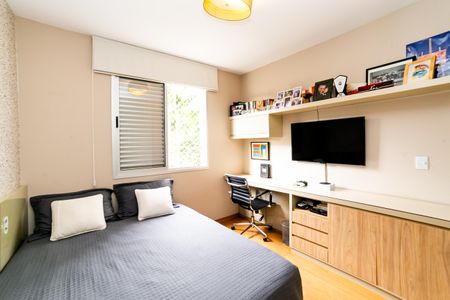 Apartamento à venda com 144m², 4 quartos e 4 vagas Apartamento à venda com 144m², 4 quartos e 4 vagasQuarto 1