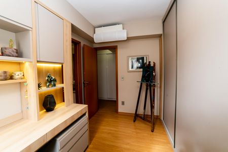 Apartamento à venda com 144m², 4 quartos e 4 vagas Apartamento à venda com 144m², 4 quartos e 4 vagasQuarto 2