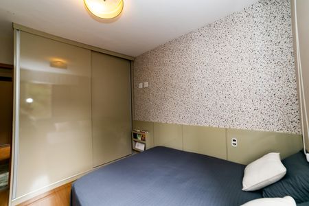 Apartamento à venda com 144m², 4 quartos e 4 vagas Apartamento à venda com 144m², 4 quartos e 4 vagasQuarto 1