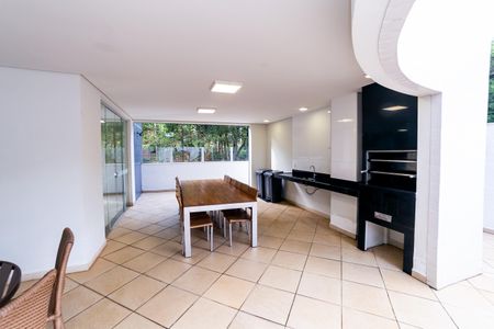 Apartamento à venda com 144m², 4 quartos e 4 vagas Apartamento à venda com 144m², 4 quartos e 4 vagasÁrea comum - Salão de festas