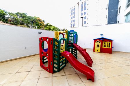 Apartamento à venda com 144m², 4 quartos e 4 vagas Apartamento à venda com 144m², 4 quartos e 4 vagasÁrea comum - Playground