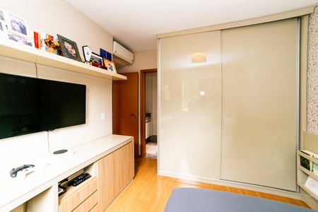 Apartamento à venda com 144m², 4 quartos e 4 vagas Apartamento à venda com 144m², 4 quartos e 4 vagasQuarto 1