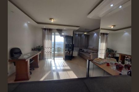 Apartamento à venda com 3 quartos, 71m² em Jardim Maria Rosa, Taboão da Serra