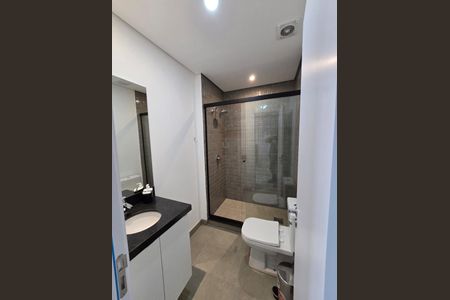 Banheiro de apartamento à venda com 1 quarto, 35m² em Centro Histórico, Porto Alegre