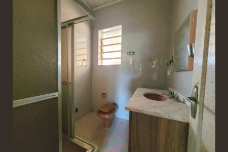 Casa à venda com 130m², 3 quartos e 2 vagas Casa à venda com 130m², 3 quartos e 2 vagasBanheiro