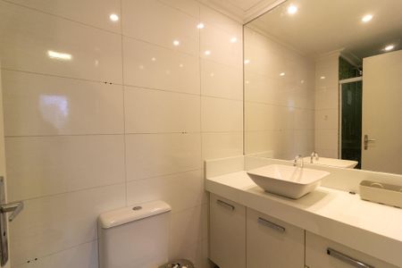 Apartamento à venda com 74m², 2 quartos e 2 vagas Apartamento à venda com 74m², 2 quartos e 2 vagasBanheiro Suíte