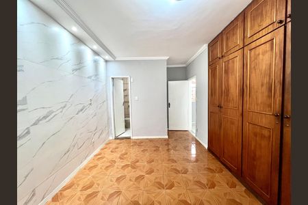 Quarto Suíte de casa para alugar com 2 quartos, 78m² em Novo Glória, Belo Horizonte