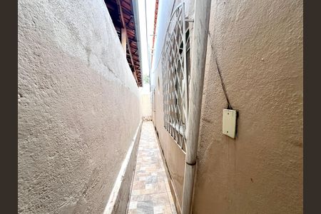 Casa para alugar com 78m², 2 quartos e 2 vagas Casa para alugar com 78m², 2 quartos e 2 vagasCorredor
