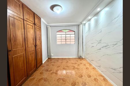 Casa para alugar com 78m², 2 quartos e 2 vagas Casa para alugar com 78m², 2 quartos e 2 vagasQuarto Suíte