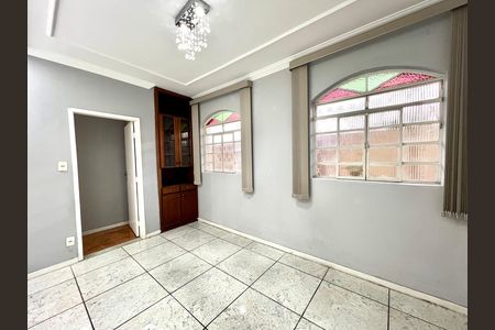 Sala de casa para alugar com 2 quartos, 78m² em Novo Glória, Belo Horizonte