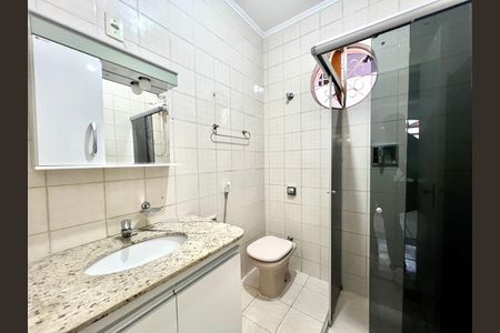 Casa para alugar com 78m², 2 quartos e 2 vagas Casa para alugar com 78m², 2 quartos e 2 vagasBanheiro Social