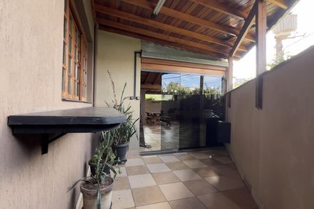 Área externa de casa à venda com 3 quartos, 275m² em Jardim Santa Mena, Guarulhos