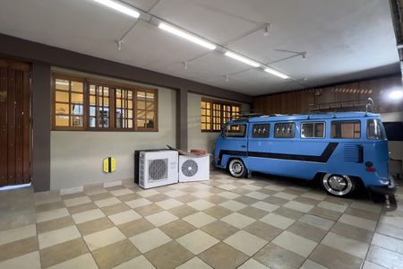 Garagem de casa à venda com 3 quartos, 275m² em Jardim Santa Mena, Guarulhos