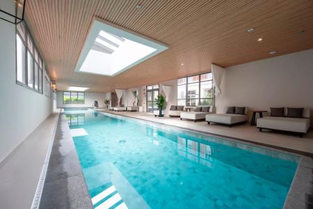 Apartamento à venda com 50m², 1 quarto e 1 vaga Apartamento à venda com 50m², 1 quarto e 1 vagaÁrea comum - Piscina coberta