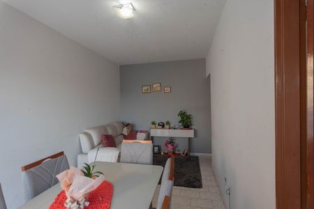 Casa à venda com 58m², 3 quartos e 3 vagas Casa à venda com 58m², 3 quartos e 3 vagasSala