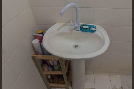 Casa à venda com 58m², 3 quartos e 3 vagas Casa à venda com 58m², 3 quartos e 3 vagasBanheiro