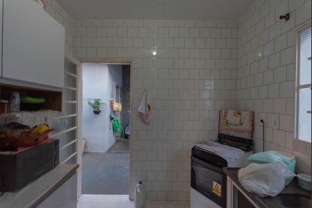 Casa à venda com 58m², 3 quartos e 3 vagas Casa à venda com 58m², 3 quartos e 3 vagasCozinha