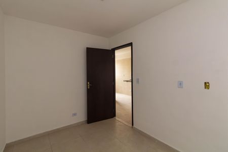 Quarto 2 de apartamento para alugar com 2 quartos, 39m² em Vila Minerva, São Paulo