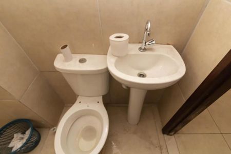Apartamento para alugar com 39m², 2 quartos e sem vaga Apartamento para alugar com 39m², 2 quartos e sem vagaBanheiro