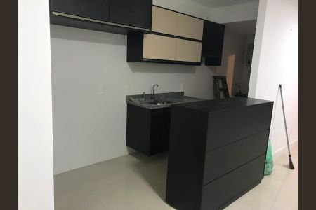 Apartamento à venda com 77m², 2 quartos e 2 vagas Apartamento à venda com 77m², 2 quartos e 2 vagasCozinha