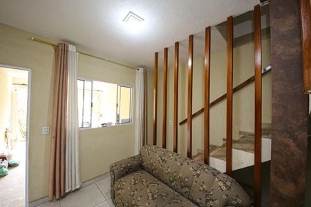 Casa para alugar com 2 quartos, 100m² em Jardim Iva, São Paulo