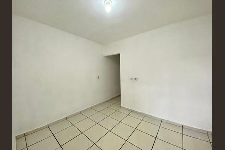 Casa para alugar com 70m², 3 quartos e 1 vaga Casa para alugar com 70m², 3 quartos e 1 vagaSala