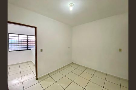 Casa para alugar com 70m², 3 quartos e 1 vaga Casa para alugar com 70m², 3 quartos e 1 vagaSala