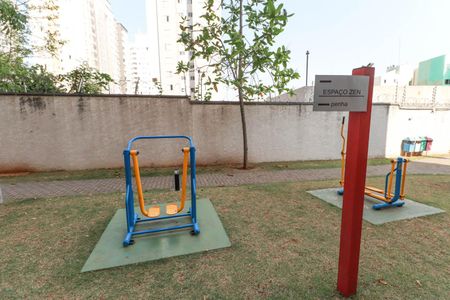 Apartamento para alugar com 48m², 2 quartos e 1 vaga Apartamento para alugar com 48m², 2 quartos e 1 vagaÁrea comum - Academia