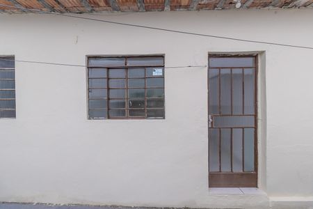Casa para alugar com 40m², 1 quarto e sem vaga Casa para alugar com 40m², 1 quarto e sem vagaVaranda