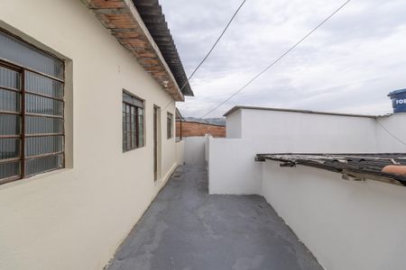 Casa para alugar com 40m², 1 quarto e sem vaga Casa para alugar com 40m², 1 quarto e sem vagaVaranda