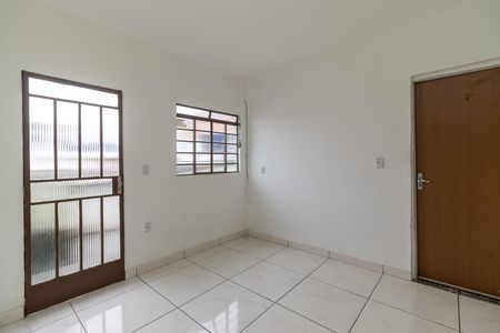 Casa para alugar com 40m², 1 quarto e sem vaga Casa para alugar com 40m², 1 quarto e sem vagaSala