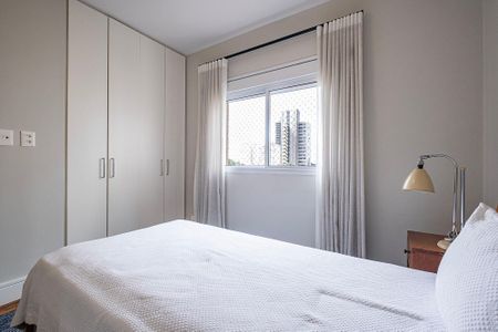 Apartamento à venda com 115m², 3 quartos e 2 vagasQuarto 2