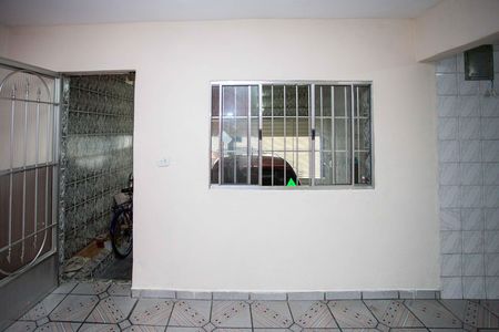 Casa para alugar com 79m², 2 quartos e 1 vagaSala