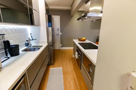 Apartamento à venda com 96m², 2 quartos e 2 vagas Apartamento à venda com 96m², 2 quartos e 2 vagasCozinha - Armários