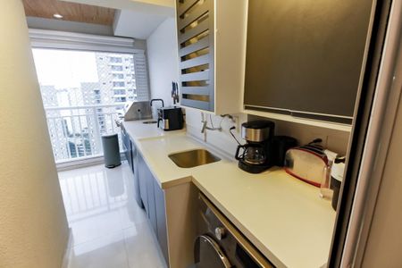 Apartamento à venda com 96m², 2 quartos e 2 vagas Apartamento à venda com 96m², 2 quartos e 2 vagasÁrea de Serviço
