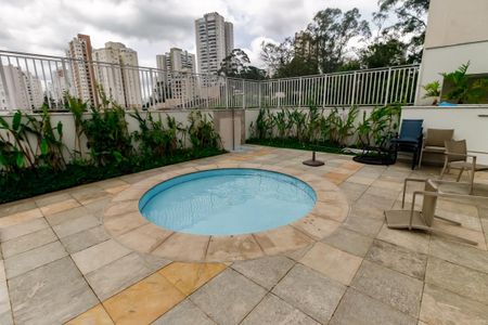 Apartamento à venda com 96m², 2 quartos e 2 vagas Apartamento à venda com 96m², 2 quartos e 2 vagasÁrea comum - Piscina