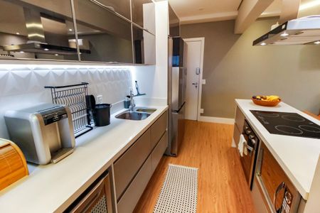 Apartamento à venda com 96m², 2 quartos e 2 vagas Apartamento à venda com 96m², 2 quartos e 2 vagasCozinha - Armários