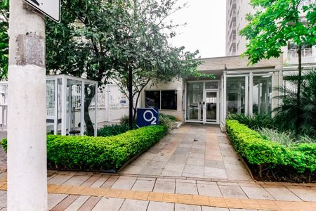 Apartamento à venda com 96m², 2 quartos e 2 vagas Apartamento à venda com 96m², 2 quartos e 2 vagasFachada e portaria