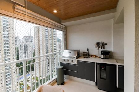 Apartamento à venda com 96m², 2 quartos e 2 vagas Apartamento à venda com 96m², 2 quartos e 2 vagasVaranda gourmet